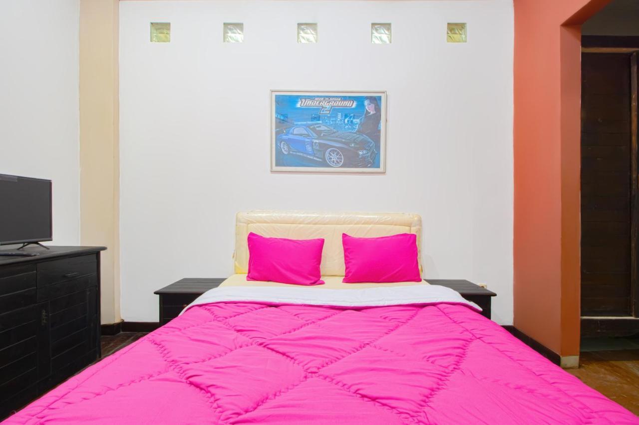 Tobana House Bintaro Hotell Jakarta Eksteriør bilde