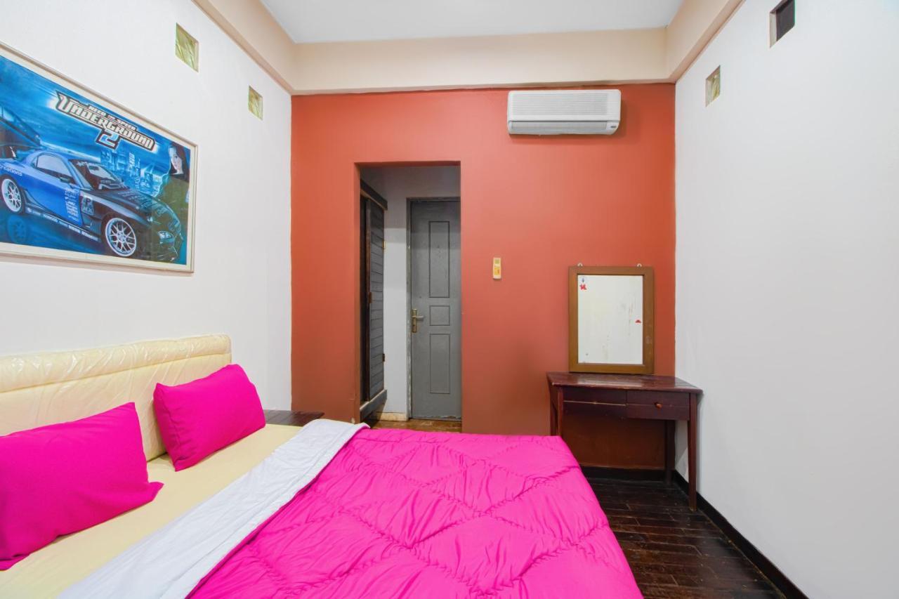Tobana House Bintaro Hotell Jakarta Eksteriør bilde