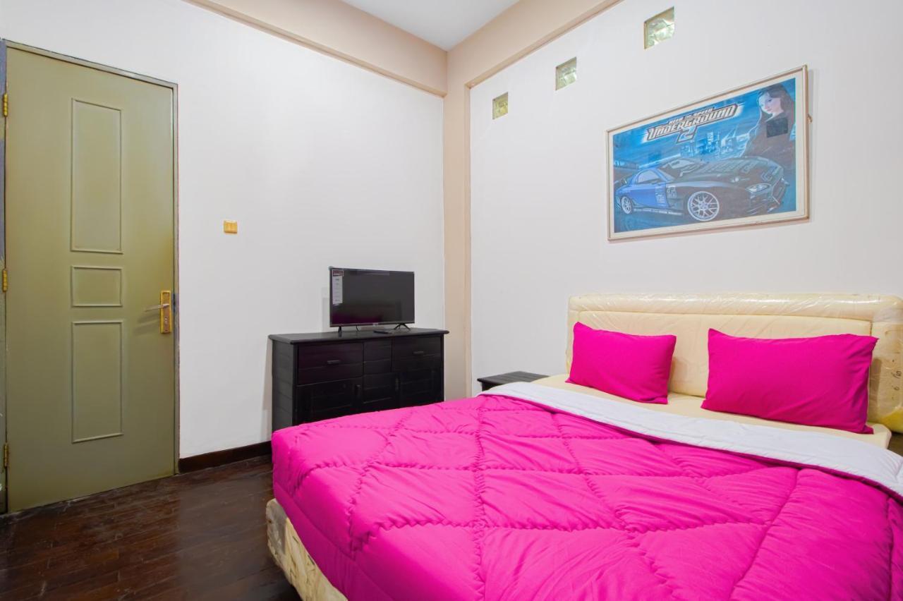 Tobana House Bintaro Hotell Jakarta Eksteriør bilde