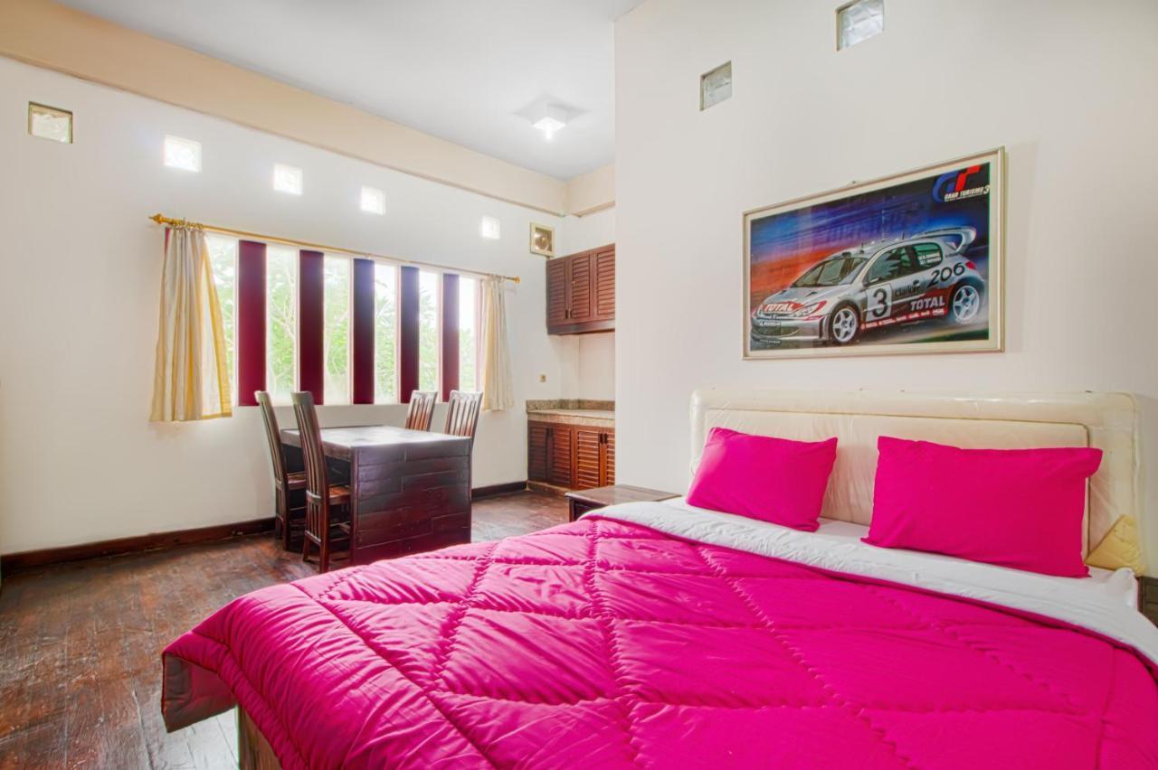 Tobana House Bintaro Hotell Jakarta Eksteriør bilde