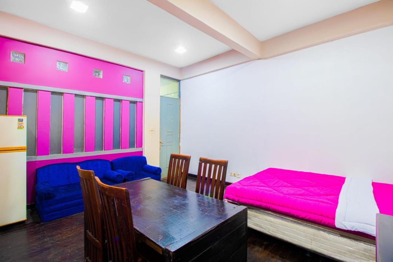 Tobana House Bintaro Hotell Jakarta Eksteriør bilde