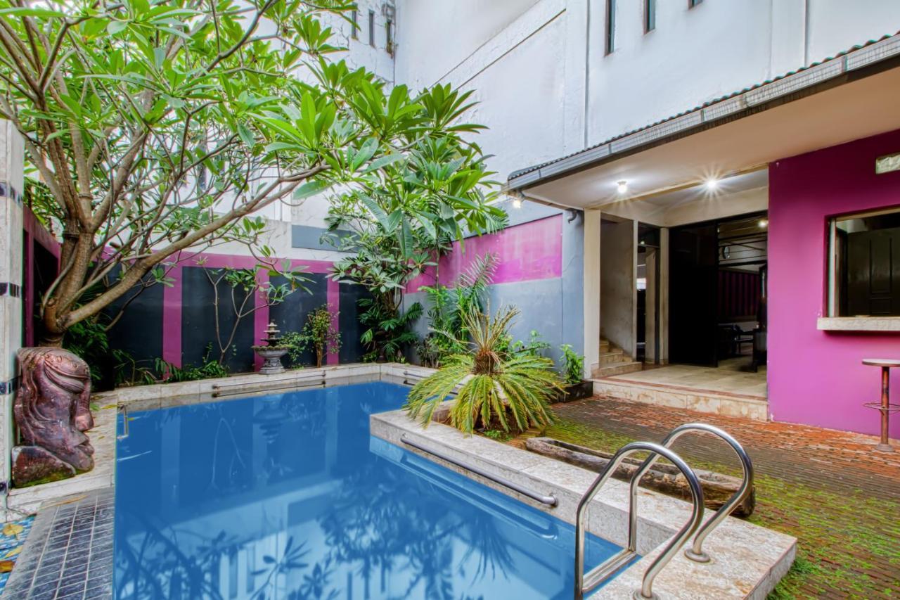 Tobana House Bintaro Hotell Jakarta Eksteriør bilde